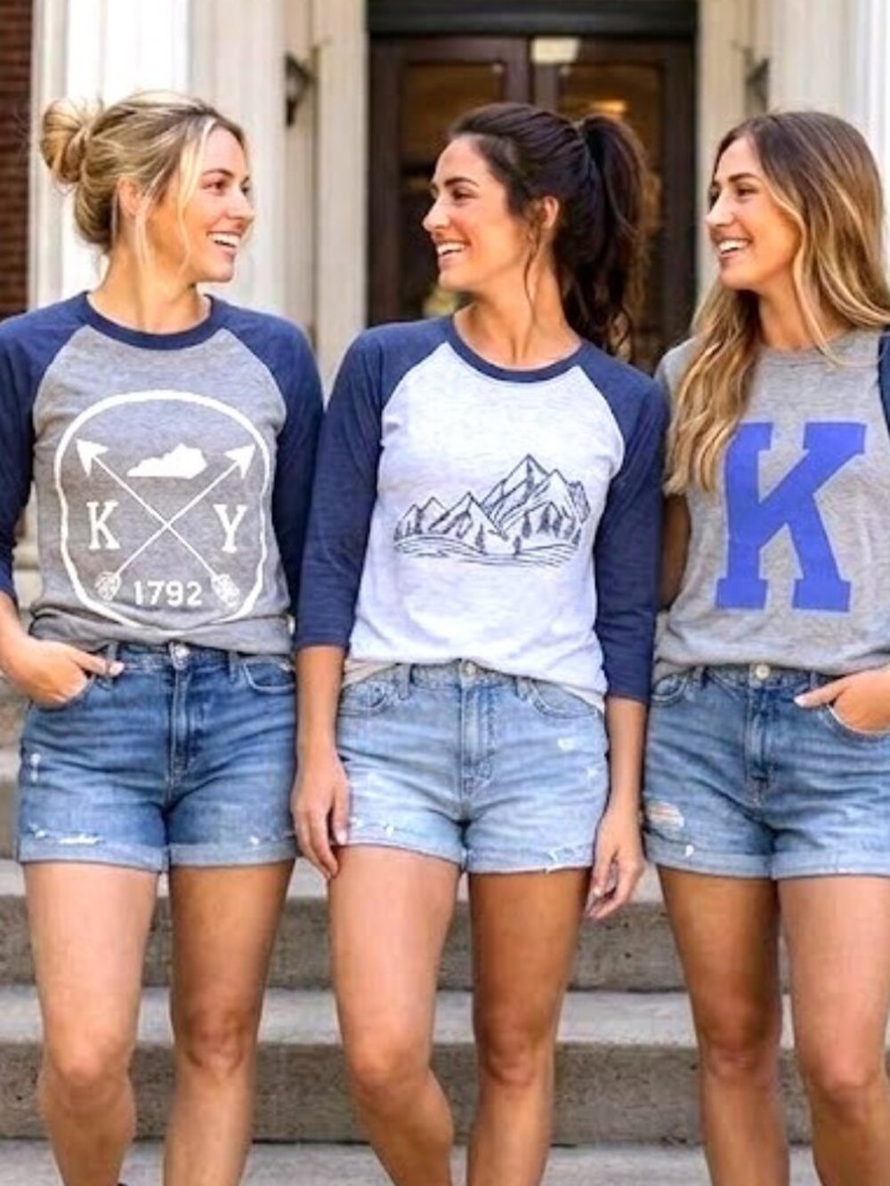 Ladies T-shirts KENTUCKY DESIGNS as pictured Lot of 3 Size Large